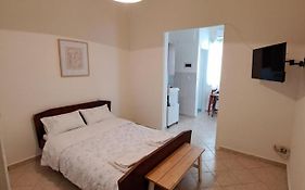 Persefoni'S Room